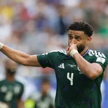 كأس العالم – العمري: كنا نستحق الفوز على أوروجواي
                
                أعرب عبد الإله العمري مدافع المنتخب السعودي عن سعادته بتسجيل هدف الأخضر أمام أوروجواي، رغم شعوره بالحسرة بعد الاكتفاء بالتعادل في افتتاح مشوار الفريق بكأس العالم 2026.
                الثلاثاء، 16 يونيو 2026 – 05:11